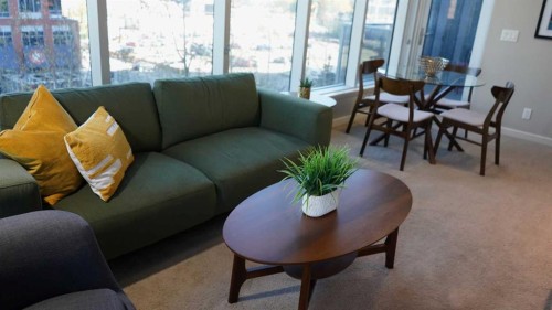 409-1320 1 Street Se, Calgary, AB - Indoor