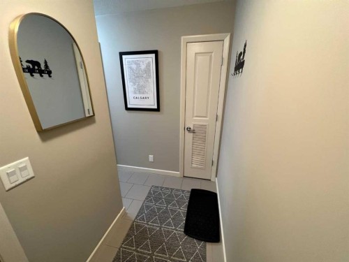 409-1320 1 Street Se, Calgary, AB - Indoor Photo Showing Other Room