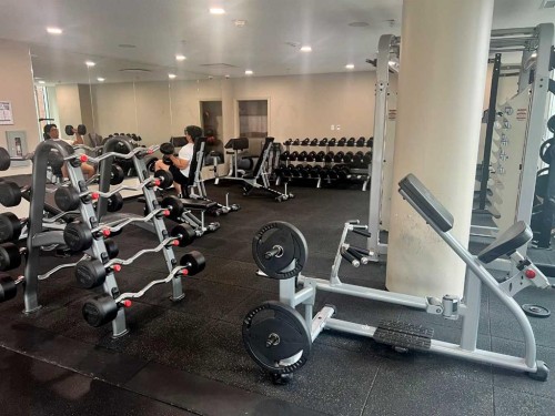 409-1320 1 Street Se, Calgary, AB - Indoor Photo Showing Gym Room