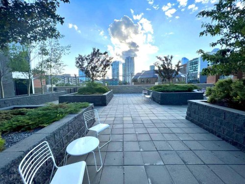 409-1320 1 Street Se, Calgary, AB - Outdoor