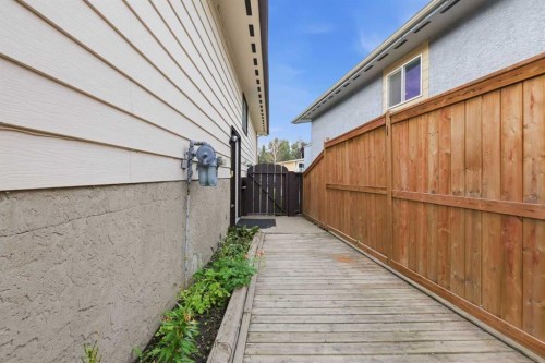 15 Doverville Way Se, Calgary, AB - Outdoor With Exterior