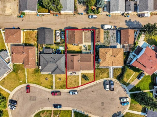 212 Pinetree Place Ne, Calgary, AB - 