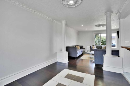 212 Pinetree Place Ne, Calgary, AB - Indoor