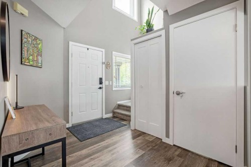 141 Somerset Circle Sw, Calgary, AB - Indoor Photo Showing Other Room