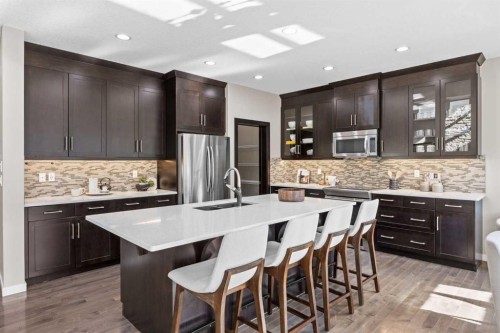 29 Aspen Summit Point Sw, Calgary, AB - Indoor Photo Showing Kitchen With Upgraded Kitchen