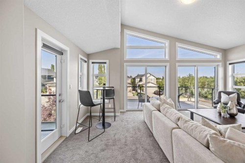 29 Aspen Summit Point Sw, Calgary, AB - Indoor Photo Showing Living Room
