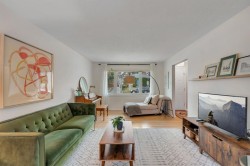 254 Hendon Drive NW Calgary, AB T2K 1Z5