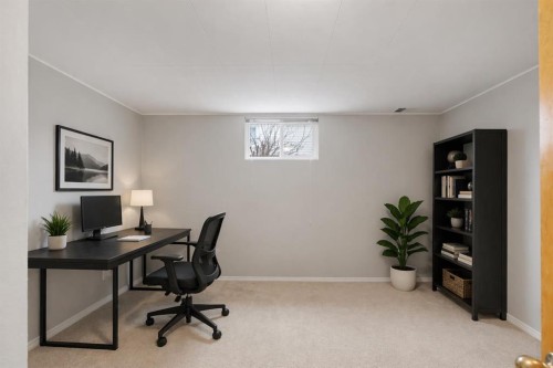 254 Hendon Drive Nw, Calgary, AB - Indoor Photo Showing Office