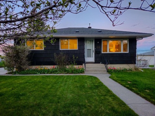 254 Hendon Drive Nw, Calgary, AB - Outdoor