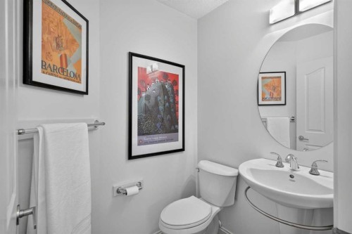 79 Autumn Green Se, Calgary, AB - Indoor Photo Showing Bathroom