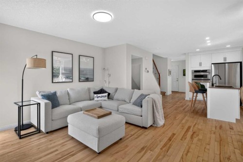 79 Autumn Green Se, Calgary, AB - Indoor Photo Showing Living Room