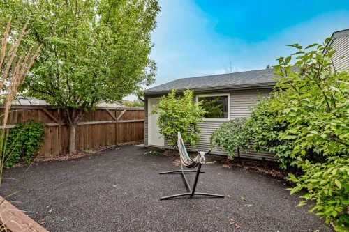 79 Autumn Green Se, Calgary, AB - Outdoor