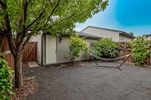 79 Autumn Green Se, Calgary, AB - Outdoor