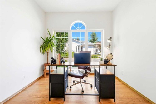 50 Douglasview Park Se, Calgary, AB - Indoor Photo Showing Office