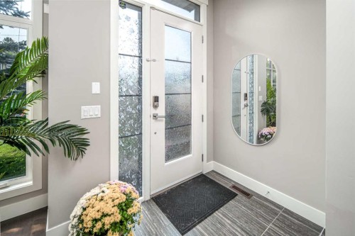 464 29 Avenue Nw, Calgary, AB - Indoor Photo Showing Other Room