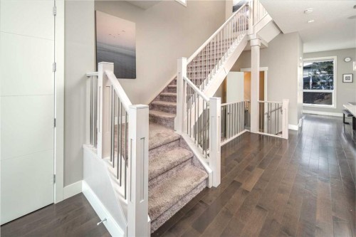 464 29 Avenue Nw, Calgary, AB - Indoor Photo Showing Other Room