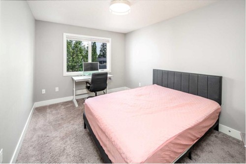 464 29 Avenue Nw, Calgary, AB - Indoor Photo Showing Bedroom