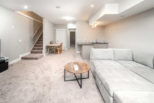 464 29 Avenue Nw, Calgary, AB - Indoor