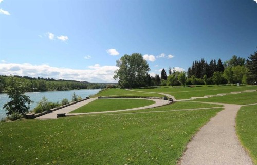 464 29 Avenue Nw, Calgary, AB - Outdoor With View