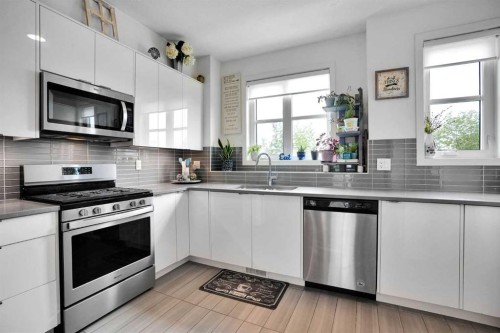 984 Walden Drive Se, Calgary, AB - Indoor Photo Showing Kitchen With Stainless Steel Kitchen With Upgraded Kitchen