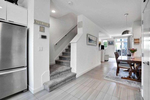 984 Walden Drive Se, Calgary, AB - Indoor