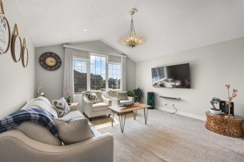 183 Aspen Acres Manor Sw, Calgary, AB - Indoor Photo Showing Living Room