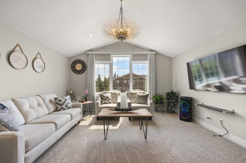 183 Aspen Acres Manor Sw, Calgary, AB - Indoor Photo Showing Living Room