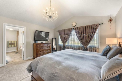 183 Aspen Acres Manor Sw, Calgary, AB - Indoor Photo Showing Bedroom