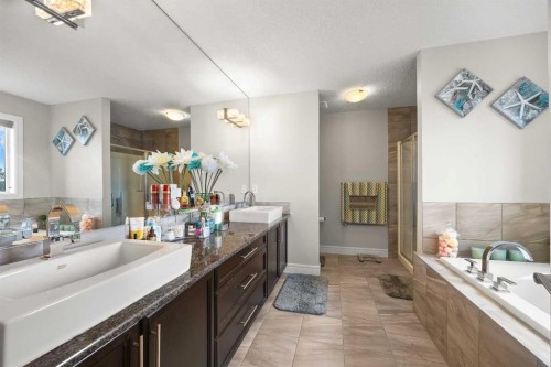 183 Aspen Acres Manor Sw, Calgary, AB - Indoor Photo Showing Bathroom