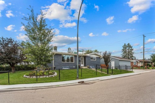 703 Millar Road Ne, Calgary, AB - Outdoor