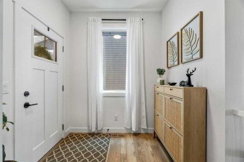 62 Southborough Crescent, Cochrane, AB - Indoor Photo Showing Other Room