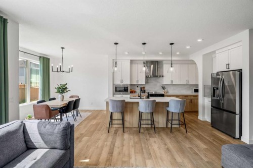 62 Southborough Crescent, Cochrane, AB - Indoor Photo Showing Other Room