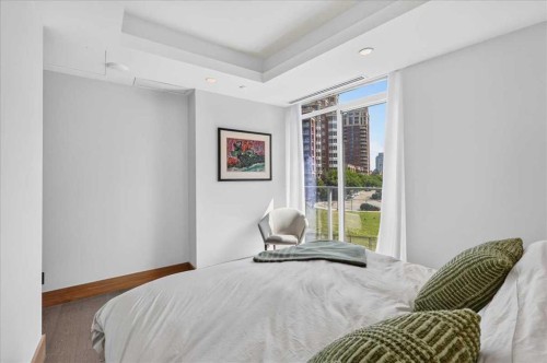 302-738 1 Avenue Sw, Calgary, AB - Indoor Photo Showing Bedroom