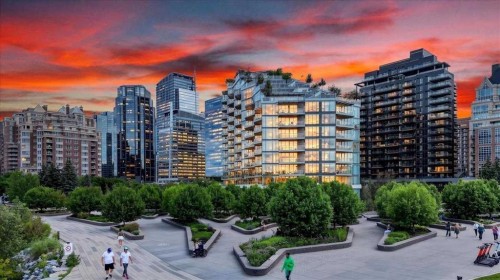 302-738 1 Avenue Sw, Calgary, AB - Outdoor With Facade
