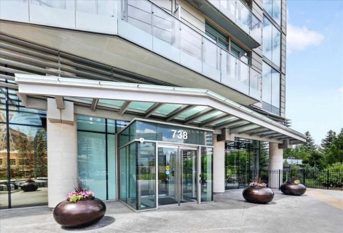 302-738 1 Avenue Sw, Calgary, AB - Outdoor