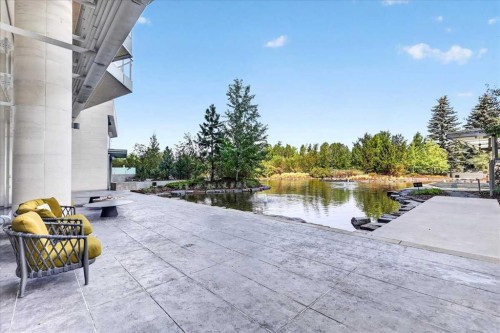302-738 1 Avenue Sw, Calgary, AB - Outdoor With Body Of Water