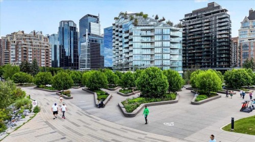302-738 1 Avenue Sw, Calgary, AB - Outdoor With Facade