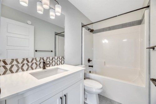 63 Setonvista Grove Se, Calgary, AB - Indoor Photo Showing Bathroom