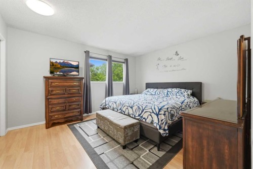 32 Beddington Rise Ne, Calgary, AB - Indoor Photo Showing Bedroom