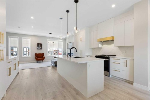 830 81 Street Sw, Calgary, AB - Indoor Photo Showing Kitchen With Upgraded Kitchen