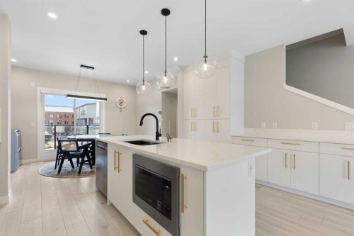 830 81 Street Sw, Calgary, AB - Indoor Photo Showing Kitchen With Upgraded Kitchen