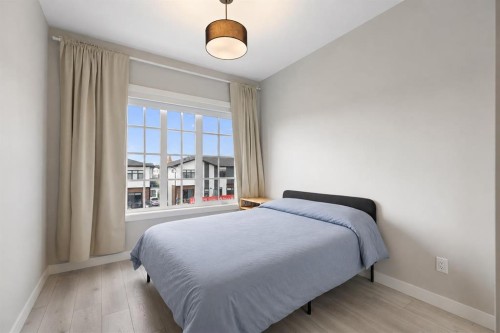 830 81 Street Sw, Calgary, AB - Indoor Photo Showing Bedroom