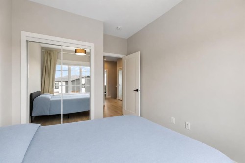 830 81 Street Sw, Calgary, AB - Indoor Photo Showing Bedroom