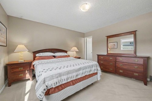 231 Cedarille Green Sw, Calgary, AB 
