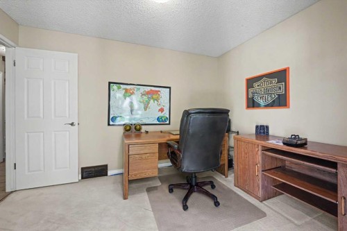 231 Cedarille Green Sw, Calgary, AB 