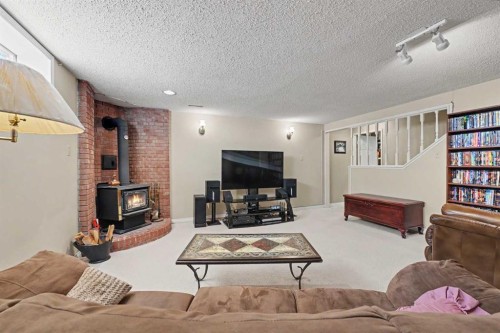231 Cedarille Green Sw, Calgary, AB 
