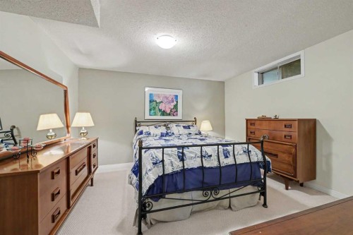 231 Cedarille Green Sw, Calgary, AB 