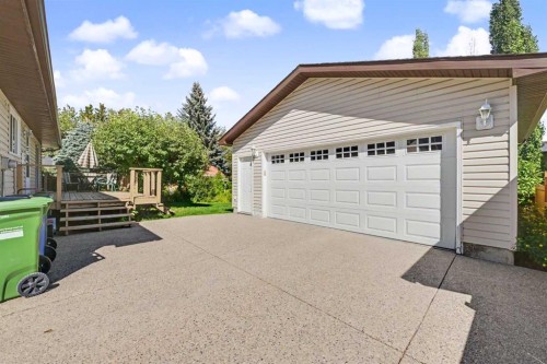 231 Cedarille Green Sw, Calgary, AB 