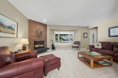 231 Cedarille Green Sw, Calgary, AB 