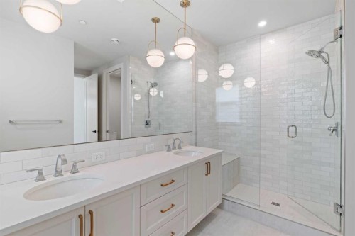 203-275 Lebel Crescent Nw, Calgary, AB - Indoor Photo Showing Bathroom
